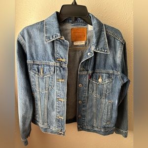 Levi’s denim jacket, XS dark wash
